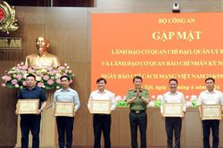 Báo chí luôn đồng hành, sát cánh cùng lực lượng Công an nhân dân