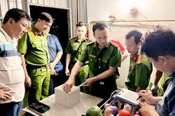 Bắt giữ 2 anh em ruột bị truy nã đặc biệt nguy hiểm, thu nhiều súng và hung khí