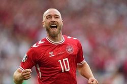Eriksen ghi bàn sau 1.100 ngày ngừng tim, Đan Mạch vẫn đánh rơi chiến thắng