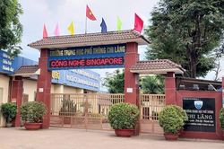 19 học sinh nhập viện, nghi bị ngộ độc thực phẩm