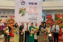Triển lãm tranh 99 của các họa sĩ nhà báo chào mừng Ngày Báo chí Cách mạng