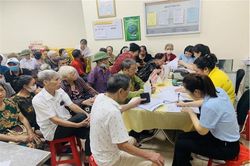 Truyền thông, triển khai các giải pháp phát triển thanh toán lương hưu, trợ cấp BHXH không dùng tiền mặt