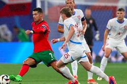 Nhật ký EURO bằng thơ (Bồ Đào Nha - Czech 2-1): Bù giờ, bù bàn thắng