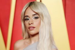 Camila Cabello ra mắt album mới 'C,XOXO'