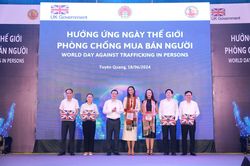 H'hen Niê và Phan Mạnh Quỳnh hưởng ứng Ngày toàn dân phòng, chống mua bán người