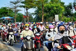 Dự báo thời tiết TP.HCM 19/6: Nắng nóng, nền nhiệt cao nhất 35 độ C