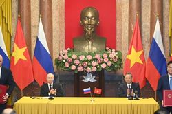 [Ảnh] Chủ tịch nước Tô Lâm và Tổng thống Vladimir Putin chứng kiến Lễ trao các văn kiện hợp tác Việt Nam-Liên bang Nga