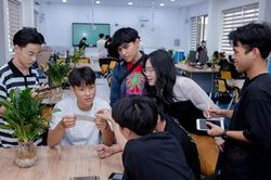 Điểm chuẩn phương thức xét tuyển sớm Đại học Kinh tế TPHCM tăng mạnh