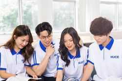 Thêm 3 đại học 'hot' ở Hà Nội công bố điểm chuẩn xét tuyển sớm