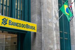 Ngân hàng Trung ương Brazil tạm dừng chu kỳ cắt giảm lãi suất