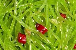Ăn 1 mớ rau này như 'nhân sâm của người nghèo', giàu canxi gấp 36 lần canh xương hầm