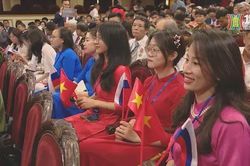 Cựu sinh viên VN tại Nga xúc động khi gặp Tổng thống Putin