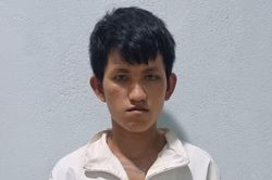 Khởi tố đối tượng đâm trọng thương 2 công an