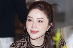 Mặt mộc Bảo Thy khác xa trên mạng