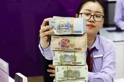 Tiền gửi người dân vào ngân hàng cao kỷ lục