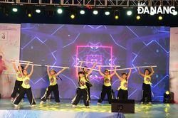 Sôi nổi cuộc thi múa tài năng 'Khát vọng bay cao'