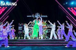 Đắm chìm trong không gian 'Tình yêu diệu kỳ'
