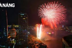 Lễ hội pháo hoa quốc tế Đà Nẵng 2024: Đội pháo hoa Đức đưa khán giả đi qua từng cung bậc cảm xúc khi yêu