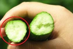 5 cách nhận biết dưa chuột 'ngậm' thuốc sâu, cái số 2 nhiều người áp dụng