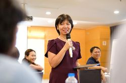 Nghỉ việc sau hơn 20 năm, 'nữ tướng' khởi nghiệp ngành vô cùng lạ ở Việt Nam