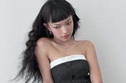Châu Bùi bị quay lén trong nhà vệ sinh nữ