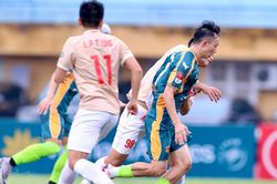 Tin nóng bóng đá Việt 26/6: HAGL chuẩn bị tinh thần đá play-off, U16 Việt Nam bất ngờ gặp khó khi hòa Campuchia.