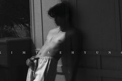 V BTS khiến ARMY ngạc nhiên với bộ ảnh cởi trần cho dự án mới 'TYPE 1'