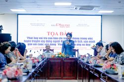 Phát huy vai trò của báo chí truyền thông trong xây dựng người Hà Nội thanh lịch, văn minh