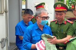 Kháng cáo xin giảm nhẹ hình phạt, bị cáo Đỗ Hữu Ca hầu tòa phúc thẩm