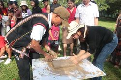 Sôi nổi Hội thi thể thao, trò chơi dân gian 'Gia đình vui khỏe'