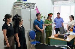 Phó giám đốc trung tâm đào tạo nghề cùng 5 cán bộ bị khởi tố