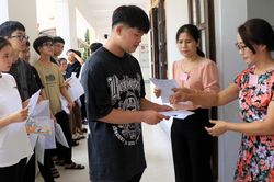 Thi tốt nghiệp THPT 2024: Bộ Giáo dục và Đào tạo khẳng định đề thi Ngữ Văn bảo mật tuyệt đối