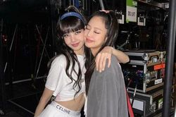 Jennie 'ngó lơ' màn trở lại của Lisa?