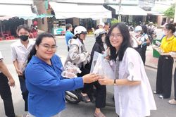 Tiếp sức mùa thi mang dấu ấn hành trình tuổi trẻ
