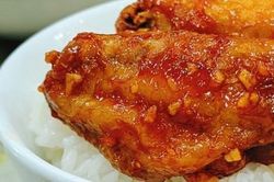 Cánh gà chiên xóc mắm tỏi, món ăn cực tốn cơm