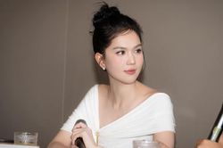 Ngọc Trinh hé lộ ngôi trường đắt đỏ mà 'con gái' sắp theo học