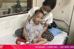 Bé trai 4 tuổi chống chọi với bệnh ung thư máu