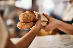 Nỗ lực giữ vị truyền thống của bánh mì baguette