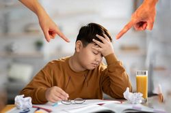 Điều cấm kỵ khi dạy dỗ con