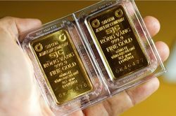 Phát hiện nhóm người được thuê xếp hàng mua vàng bình ổn giá tại Hà Nội