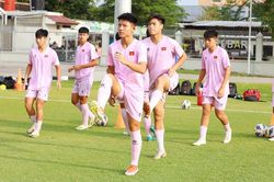 Tin nóng bóng đá Việt 1/7: U16 Việt Nam đá 'trận cầu định mệnh' với Thái Lan, cầu thủ Việt kiều chia tay Bình Định