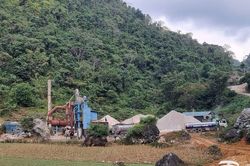Cao Bằng: Bao giờ dẹp được 'loạn' trạm trộn xây dựng trái phép?