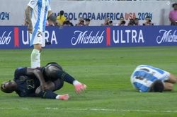 Pha vào bóng nguy hiểm của cầu thủ Argentina