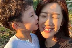Thúy Ngân hạnh phúc bên 'con trai', diện mạo nhóc tỳ gây chú ý