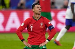 Tin nóng thể thao sáng 6/7: Ronaldo chia tay EURO với 3 kỷ lục, Tây Ban Nha tổn thất nặng nề