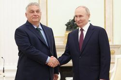 Thủ tướng Hungary thăm Nga: Châu Âu chỉ phát triển trong thời bình