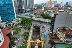 Bắt đầu rào chắn gầm cầu Nguyễn Chí Thanh để thi công đoạn ngầm tuyến Nhổn - Ga Hà Nội