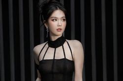 Ngọc Trinh gây khó hiểu