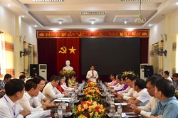'Nóng' vấn đề nước sạch, xử lý rác thải nông thôn