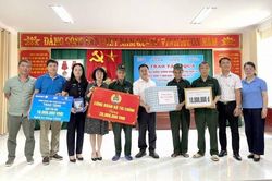 Công đoàn Bộ Tài chính thăm, tặng quà Trung tâm điều dưỡng Thương binh Nghệ An